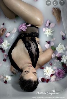 Milk Photography, Milk Bath Photos, Bathtub Photography, Ethereal Romantic, Highlights Natural, Milk Bath Photography, Bouidor Photography, Bath Photography, Elegant Beauty