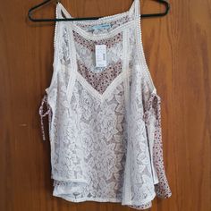 Nwt Maurices Lace Floral Top. Cut Side Tie Detail That Exposes Underlayer On Sides. Maurice White, Floral Lace Tops, Floral Top, Floral Tops, Womens Tops, Size Medium, Tank Tops, Lace, Floral