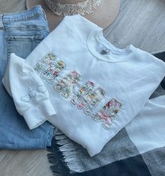 Womens Sweatshirts, Etsy Personalized Gifts, Mama Sweatshirt, Hand Embroidered, Favorite Outfit, Sweatshirts Women, Beauty Book, Art Collection, Bathing Beauties