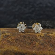 This stunning gold bridal set features brilliant cut diamond earrings. The look is complete with the brilliant cut diamond ideal wedding gift, with an overall diamond carat weight of 1.00ct. ✦ 𝗟𝗮𝗯-𝗚𝗿𝗼𝘄𝗻 𝗗𝗶𝗮𝗺𝗼𝗻𝗱 - 𝗖𝗩𝗗 / 𝗛𝗣𝗛𝗧  Round Diamonds,  VS / SI ( 1 - 2 ) quality,  ✦ Brilliant Round Cut, G / H / I color ✦ TCW - 1.00ct  - 2.00ct ( Size - 2.4 mm - 2.9 mm )  ✦ Setting : Prong  ✦ Why buy Lab Grown Diamond? ✦ Ethical ✦ Conflict-Free ✦ Eco-Friendly ✦ Man-made ✦ Less expensive ✦ Chemically, Physically, and Optically similar to mined diamonds  Other names for lab diamonds - 𝐂𝐕𝐃, 𝐇𝐏𝐇𝐓, 𝐆𝐫𝐞𝐞𝐧 𝐃𝐢𝐚𝐦𝐨𝐧𝐝, 𝐄𝐭𝐡𝐢𝐜𝐚𝐥 𝐝𝐢𝐚𝐦𝐨𝐧𝐝, 𝐄𝐜𝐨-𝐅𝐫𝐢𝐞𝐧𝐝𝐥𝐲 𝐃𝐢𝐚𝐦𝐨𝐧𝐝, 𝐄𝐚𝐫𝐭𝐡 𝐅𝐫𝐢𝐞𝐧𝐝𝐥𝐲 𝐃𝐢𝐚𝐦𝐨𝐧𝐝. ✦ Metal available: Recycled  Solid Gold - Diamond Cluster Earrings For Formal Events, Cubic Zirconia Round Cut Cluster Earrings For Wedding, Formal Round Cut Cluster Earrings With Lab Grown Diamonds, Bridal White Gold Earrings With Single Cut Diamonds, Diamond White Diamond Cluster Earrings For Wedding, Luxury Diamond Cluster Earrings For Anniversary, Wedding Brilliant Cut Cubic Zirconia Diamond Earrings, Wedding Diamond Earrings With Brilliant Cut Cubic Zirconia, White Diamond Earrings With Accents For Wedding