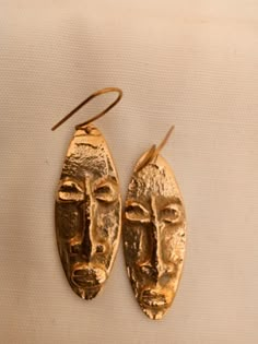 This listing comes with 7 pairs of earrings as shown. Made of brass. For more earrings, follow the link. https://www.etsy.com/listing/877330893/african-unique-earrings-gift-for-her?ref=shop_home_active_8 Dhl shipping express **Happy shopping** Thank you. Bronze Earrings, For Her, Stay Classy, Earrings Women, Elegant Accessories, Brass Jewelry, Jewelry Inspo, Brass Earrings, Jewelry Earrings Hoops