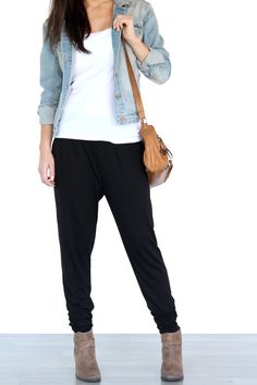 how to style harem pants. casual brunch ootd. style dressy sweatpants, dress joggers. Made in Canada by Encircled. Brunch Outfit Winter Dressy, Sweatpants And Boots, Dressy Sweatpants, How To Wear Joggers, Brunch Outfit Winter, Dressy Jackets, Dressy Sweatshirt, Mens Jogger Pants, Pants Outfit Casual