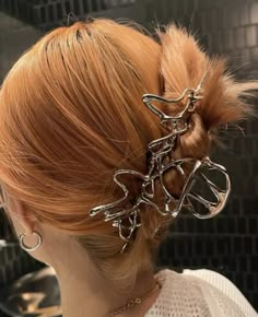 Hair Clamps, Hair Claws & Clips, Aesthetic Hair, Hair Claw, Pretty Hairstyles, Hair Looks, Cute Hairstyles, Hair Inspo, Hair Clip