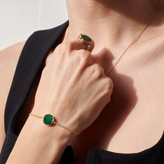 - 14K Gold Vermeil. - Gemstone: Authentic Malachite. - Pendant Size: 0.47" x 0.47" / 12 x 12mm. - Stone size：0.39” x 0.39" / 10 x 10mm - Weight: 3.5g. - Adjustable Chain Length: 6.5" / 16.5cm - 7.0" / 17.8cm in max. Malachite Bracelet, Malachite Pendant, Great Gifts For Women, Italian Designer, Post Ideas, White Fox, Bracelet Crafts, Contemporary Jewellery, Exquisite Jewelry