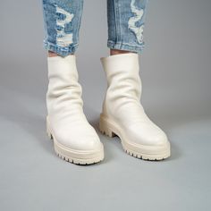 These boots were made for walking, everyday, everywhere, with just about everything in your closet. Luxurious Napa cream leather carefully crafted in Italy on rubber soles. They are sleek, they are sophisticated, and we can guarantee you will want to wear them every day. Step out daily in our Luxe Layla Cream Leather Short Slouch Boot. White Wedge Sneakers, Walking Everyday, White Wedges, Leather Short, Cute Sneakers, Hot Lips, Slouched Boots, Absolutely Fabulous, Leather Shorts