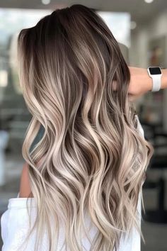 53 Low Maintenance Brunette Balayage Hairstyles That Will Save You Time and Money Low Maintenance Brunette, Blonde Hair With Roots, Rambut Brunette, Balayage Hairstyles, Ash Blonde Balayage, Bronde Balayage, Brunette Balayage, Brunette Hair With Highlights, Dark Roots Blonde Hair