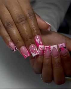 Cute Nails Acrylic Colorful, Short Set Acrylic Nails Pink, Pink Acrylic Nails Square Short, Short Nails Acrylic Color Ideas, Cute Nails Short Pink, Short Cute Summer Nails, Short Pink Acrylic Nails Design, Pink French Tip Designs, French With Design Nails