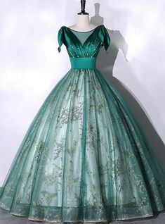 This shoelace dress attractions in a gem neck line with cap sleeves. The complementary corset features a hot open back and the complete size skirt fashions a train finish. This Kemedress by Kemedress style is excellent for any type of typical wedding celebration or lavish event. Ball Gowns Green, Prom Dress Elegant, Tulle Long Prom Dress, Prom Dresses Elegant, Green Tulle, Satin Tulle, Princess Ball Gowns, Floor Length Skirt, Green Prom Dress