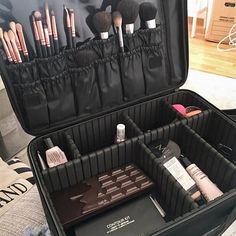 Feature:【Large capacity】Separate and organize your brushes, bottles, cosmetics, and more【Multi-Purpose Use】 Also makes a great organizer for office supplies, art Professional Makeup Bag, Brush Organizer, Makeup Storage Organization, Organizer Makeup, Beauty Brushes, Makeup Bag Organization, Travel Storage Bag, Cosmetic Items, Bag Suitcase