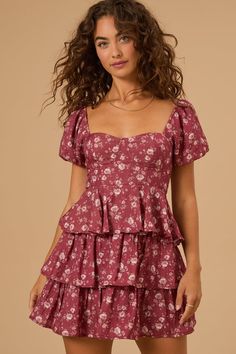 This floral beauty features a feminine silhouette and puff sleeves for a touch of vintage charm. Perfect for brunching with friends or exploring, this dress is as comfortable as it is cute. White Dress Skirt, Football Dress, Fall Photo Shoot Outfits, Fall Floral Dress, Altard State Dresses, Beauty Features, Short Prom Dress, Feminine Silhouette, Short Prom