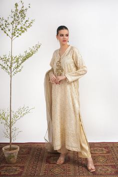 A white, Khadi Silk suit with machine net on the shirt and embroidery with kora, dabka, nakshi handwork. Paired with a silk trouser and Maisori net dupatta for a classy look. 3-piece suit Ready to wear White Shalwar Kameez, Silk Suit, Silk Trousers, Net Dupatta, Shalwar Kameez, 3 Piece Suits, How To Look Classy, Wedding Men, Winter Women