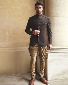 Mens Wedding Wear Indian, Wedding Ideas Flowers, Black Jodhpuri, Footwear Ideas, Sherwani Wedding, Indo Western For Men, Men Sherwani