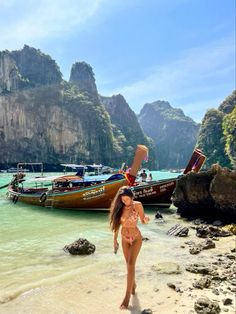 Krabi Instagram Pictures, Krabi Thailand Aesthetic, Phuket Instagram Photos, Thailand Photo Inspiration, Phuket Instagram Spots, Phuket Thailand Photo Ideas, Thailand Beach Aesthetic, Thailand Aesthetic Outfit, Thailand Picture Ideas