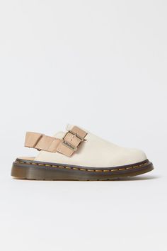 Dr Martens Jorge Ii, Dr Martens Jorge, Mules Outfit, Slingback Mules, Sling Back, Classic Leather, Black Fits, Dr. Martens, Mule