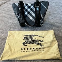 Authentic Vintage Burberry Purse With Original Dust Bag. Kept In Great Condition, Only Used A Few Times. Bundle And Make Me An Offer Burberry Black Purse, Burberry Purse, Bags Vintage, Vintage Burberry, Burberry Bag, Make Me An Offer, Black Gray, Burberry, Dust Bag