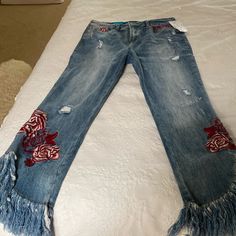 Never Worn Beautiful Inc Denim Jeans. Beautiful Embroidery And Detail. Skinny Leg Regular Fit Crop. Trendy Embroidered Denim Jeans, Trendy Denim Jeans With Floral Embroidery, Trendy Floral Embroidered Denim Jeans, Embroidered Light Wash Denim Jeans, Bohemian Jeans With Frayed Hem In Denim Blue, Bohemian Light Wash Denim Jeans, Light Wash Denim Jeans With Floral Embroidery, Trendy Medium Wash Jeans With Floral Embroidery, Trendy Blue Jeans With Floral Embroidery