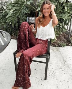 Wine Pants, Looks Hippie, Look Hippie Chic, Estilo Hippie Chic, Modern Hippie Style, Hippie Mode, Look Boho Chic, Boho Styl, Mode Hippie