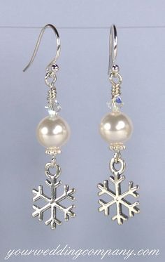 Christmas Jewelry Diy, Winter Jewelry, Snowflake Earrings, Holiday Earring, Holiday Jewelry, Christmas Earrings, Christmas Jewelry