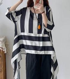 2023 Spring New Color-Block Travel Vacation Style Women's Hooded Thin Cotton Artistic Retro Ethnic Top free size: chest:150 cm/50" length:68cm/26.8" Shipping we ship worldwide the USPS takes about 10-15 days if you want a express shipping,please contact with us payment: we accept payment by PayPal and credit card. if you would like paid by credit card,please choose payment by PayPal and then follow the guide. PayPal allows payment by credit card. return policy: we accept return in 7 days after d Long Fall Dresses, Striped Tops, Chiffon Party Dress, Color Block Shirts, Patchwork Top, Vacation Style, Summer Fabrics, Print Chiffon, Travel Vacation