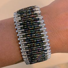 Beautiful Safety Pin Stretch Bracelet ! Sparkles In The Sun (Made By Me) Safety Pin Bracelet, Safety Pin Crafts, Pin Bracelet, Wire Ideas, Safety Pin Jewelry, Pin Crafts, Braided Bracelet Diy, Braided Bracelet, Bracelet Diy