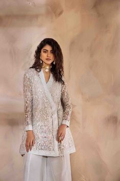 Sequence Fabric, Asian Clothes, Long Anarkali, Pakistani Formal Dresses, Bridal Party Outfit, Dress Book, Photography Color, Traditional Indian Outfits, Chic Shirts