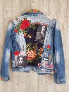 Decorated Denim Jackets, Upcycled Wardrobe, Jean Upcycle, Textile Clothing, Apron Diy, Jean Jacket Design, Positive Manifestation, Altered Clothes, Patchwork Denim Jacket