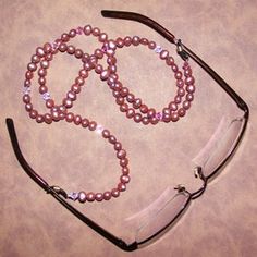 Beaded Eyeglass Lanyard - For the great grandmothers. Jonah will be all over this! Oro Valley Arizona, Eyeglass Holder Necklace, Diy Designs, Diy Collier, Basic Jewelry, Beaded Lanyards