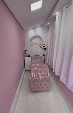 Pink Spa Room, Studio Lash Designer, Beauty Salon Uniform Ideas, Studio Lashes, Beauty Shop Decor, Small Lashes, Home Spa Room, Esthetician Room Decor, Esthetics Room