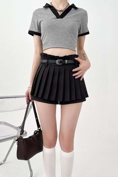 This pleated skort mini skirt is the perfect combination of stylish and comfortable. Lightweight and breathable, it is suitable for year-round wear and easily pairs with any top. The pants underneath offer additional coverage and protection, while it can be worn with a variety of shoes from flats to sneakers and boots. A relaxed, casual look for any wardrobe.
Gender: WomenMaterials: PolyesterSkirt Length: MiniWaist Type: High-Waist Skirt Y2k, Urban Wear, Summer Skirts, Plaid Dress, Urban Fashion, Clothing Items, Casual Looks, Mini Skirt, White And Black