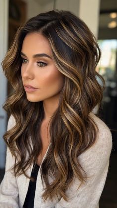 Stylish pelo melena con reflejos for Capas suaves melena reflejos dorados 💇 Hair Color Formulas, Hair Affair, Hair Color And Cut, Brunette Hair Color, Brunette Hair, Hair Skin, Hair Envy, Balayage Hair, Great Hair