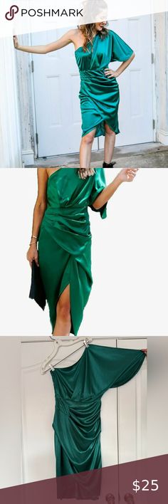 NWOT - Green Satin One Shoulder Draped Ruched Midi Dress - Size Small