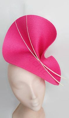 - Pink and white fascinator - Pink wedding hat - Fuchsia pink fascinator - Pink Ascot hat - Pink women derby hat - Pink races fascinator - Pink ladies hat Pink and white fascinator. Elegant pink hat decorated with some white feathers. It is a beautiful hat for weddings, horse races, cocktails, derby... It is mounted on a headband that allows to tilt the hat to the liking of each one. You can choose the side of the head where you like to wear the fascinator. The headdress has been hand sewn. Any Fascinator Hats Diy, White Fascinator, Mad Hat, Pink Fascinator, Ascot Hats, Crazy Hats, Elegant Hats, Hat Ideas, Fancy Hats