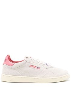 grey/pink calf suede/calf leather panelled design round toe perforated detailing logo patch at the tongue embroidered logo to the side contrasting branded heel counter branded insole French terry lining flat rubber sole front lace-up fastening Detailing Logo, Suede Sneakers, Womens Shoes Sneakers, French Terry, Patch Logo, Calf Leather, Lace Front, Rubber Sole, Shoes Sneakers