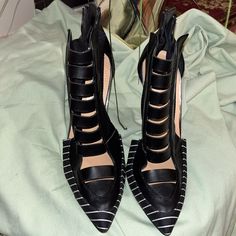 Brand New Never Worn Beautiful Not Sure What The Part Is On Heel Chic Striped High Heel Shoes, Chic Striped High Heel, Chic Striped High Heels, Shoes Women Heels, Shoes Heels, Black White, Women Shoes, Brand New, Black And White