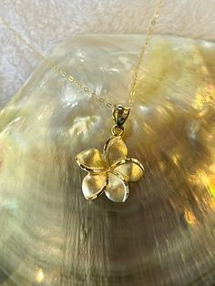 Gold Hibiscus Necklace, Plumeria Flower Necklace, Gold Pendant Aesthetic, Hibiscus Jewelry, Plumeria Jewelry, Cute Gold Necklace, Plumeria Necklace, Flower Gold Necklace, Gold Flower Necklace