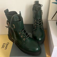 Size 6 (Fits True To Size) Hunter Green Never Worn Hunter Green Shoes, Casual Green Martin Boots With Round Toe, Spring Martin Boots With Buckle Closure And Round Toe, Green Casual Martin Boots With Round Toe, Casual Green Lace-up Boots For Fall, Casual High Heel Martin Boots With Buckle, Casual Martin Boots With Buckle And High Heel, Casual Martin Boots With Buckle Closure And High Heel, Green Casual Combat Boots With Round Toe