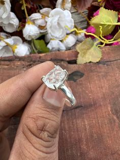 Herkimer Ring, Women Ring, 925 Silver Ring, Natural Herkimer, Statement Ring, Dainty Ring, Raw Stone Ring, Handmade Ring, Gemstone Ring ♥️ We accept customization contact us For Custom orders. ♥️ Product Detail :-- ♥️ Metal :- 925 Sterling Silver ♥️ Gemstone :- Herkimer Diamond ♥️ Main stone creation :- Natural ♥️ Ring Size :- Please Select Variation ♥️ Ring Weight :- Approx 3.35 Grams. ♥️ Birthstone month :- April ♥️ Metal Purity : 925 parts per 1000 ♥️♥️♥️♥️♥️♥️♥️♥️♥️♥️♥️♥️♥️♥️♥️♥️♥️♥️♥️♥️♥️♥️ Raw Stone Ring, Zierlicher Ring, Nature Ring, 925 Silver Ring, Women Ring, Ring Women, Herkimer Diamond, Ring Gemstone, Raw Stone