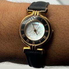 Vintage Gold Fossil Watch. Fully Functional With Brand New Batteries. Fits 6 1/2 In Wrist Or Near. P3 Watches Women Black, Fossil Watches Women, Fossil Watch, Fossil Watches, Watch Vintage, Accessories Vintage, Black Watch, Vintage Accessories, Vintage Watches