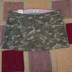 Nwt. Super Cute! Levi's Floral Camo Mini Shirt. Juniors Size 11. Front Pockets Are Functional And Deep! Levi's Casual Cotton Skirt, Trendy Levi's Cotton Skirt, Levi's Fitted Cotton Skirt, Levi's Casual Denim Skirt, Casual Levi's Denim Skirt, Levi's Casual Mini Skirt, Fitted Levi's Skirt With Pockets, Camo Mini Skirt, Camo Baby