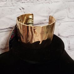 Nwt Never Worn Golden Colored Cuff Bracelet Paparazzi Jewelry, Womens Jewelry Bracelets, Cuff Bracelet, Women Jewelry, Cuff, Bracelet, Gold, Women Shopping, Color