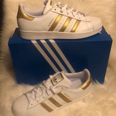 Brand New Rose Gold Glitter Heels, Adidas Watch, Black Glitter Heels, Black Saturday, Gold Glitter Heels, Adidas Socks, Adidas Hat, Pointy Toe Shoes, Red High Heels