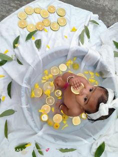 Swara Vom Avea Un Copil, طفلة حديثة الولادة, Maternity Photography Poses Pregnancy Pics, Monthly Baby Photos, Newborn Baby Photoshoot, Baby Shoot, Foto Baby