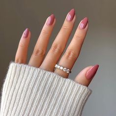 Get ready to sleigh the holiday season with these festive Christmas nails! 🎄💅🏼 From glittery reds to snowflake designs, there's a nail look for every winter wonderland. #ChristmasNails #HolidayMani #NailInspo #WinterNails #FestiveFingers Fall Pink Dip Powder Nails, Dnd Nude Colors, Dnd Fall Nail Colors, Milky Nails, Nail Time, Acrylic Press On Nails, Rose Nails