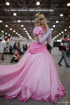 Princesa Peach Cosplay, Princess Peach Dress, Princess Peach Costume, Princess Peach Cosplay, Mario Cosplay, Peach Cosplay, Peach Clothes, Peach Costume, Mario Princesses