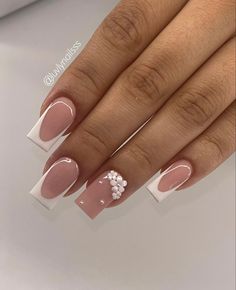 Long Nails White, Mani Designs, Daisy Nail Art, Hello Nails, Long Nail Designs, Long Nail