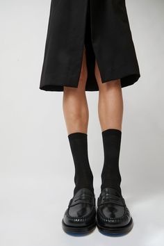 Cotton sock with color-blocked toe and heel cap. Ribbed, elasticated cuff. Classic Black Socks For Fall, Black Mid-calf Socks For Spring, Spring Black Stretch Knee-high Socks, Casual Black Mid-calf Socks, Black Fitted Classic Socks, Black Fitted No-show Socks, Fitted Black No-show Socks, Modern Fitted Black Socks, Black Knee-high Socks For Fall