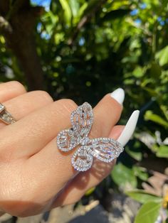 Adjustable 925 silver Luxury White Gold Butterfly Ring, Luxury Butterfly Ring With Cubic Zirconia, Luxury Diamond Butterfly Ring, Luxury Cubic Zirconia Butterfly Ring, Silver Butterfly Ring For Parties, White Gold Butterfly Ring For Anniversary, Silver Butterfly Ring For Wedding, Luxury Silver Diamond Butterfly Ring, Wedding Jewelry With Butterfly Charm In Cubic Zirconia