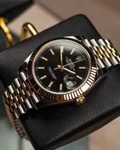 Stylish Watches Men, Classy Watch, Gentleman Shoes, Hotel Bedroom, Premium Watches, Best Watches For Men