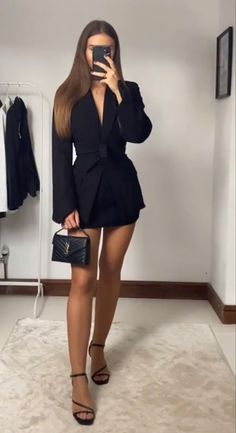 Alledaagse Outfit, Grad Outfits, Classy Work Outfits, Night Out Outfit, Black Suit, Elegantes Outfit, Fashion Mistakes