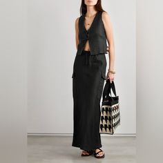 Chic Staple In Lightweight Linen - Side Cargo Pockets Give A Little Y2k Vibe - So Cute Paired With Tube Top - Flattering Fit Black Linen Midi Skirt Outfit, Black Linen Skirt Outfit, Linen Skirt Outfit, Black Maxi Skirt Outfit, Summer Minimal, Casual Maxi Skirt, Linen Maxi Skirt, Matching Separates, Maxi Skirt Outfits